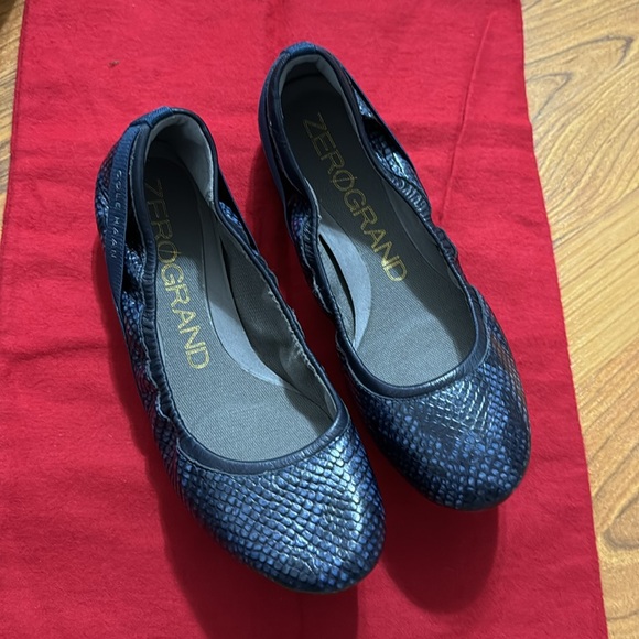 Cole Haan Zerogrand Navy Blue Snakeskin, Leather Ballet Flats - Picture 2 of 11